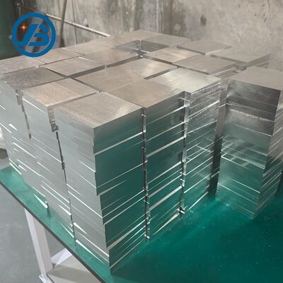 Lembaran Paduan Magnesium Kekuatan Tarik 200MPa Menawarkan Kepadatan 18gcm3 dan Kekerasan HB90-110 Sempurna untuk Komponen Dirgantara